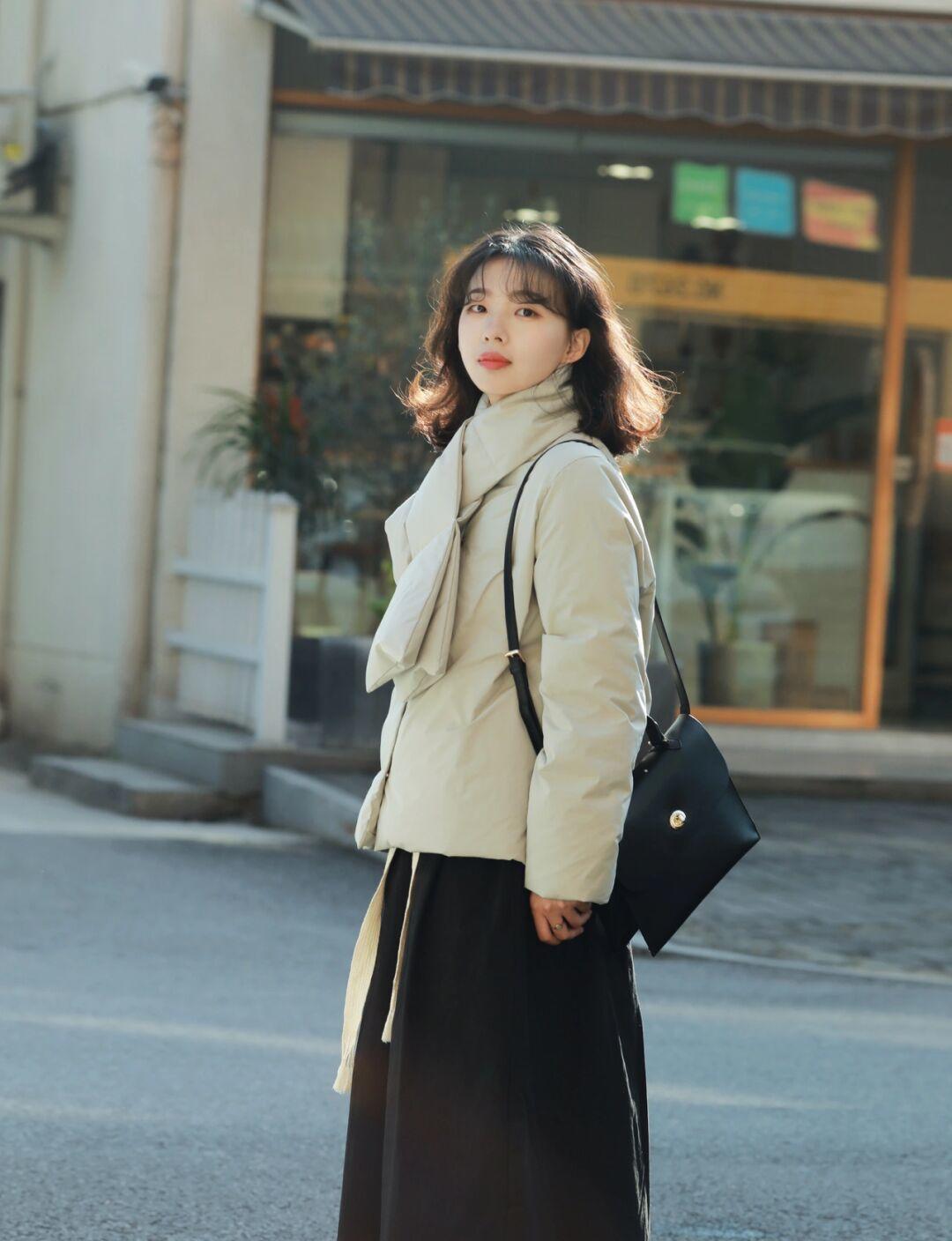 气质 冬天还是穿“羽绒服”更暖和,简约利落又有格调,让你穿出气质美