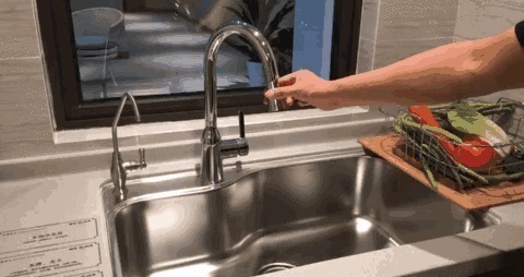 龙头|厨房不会装请不要乱装,参考这8处实用设计,让厨房越用越顺心