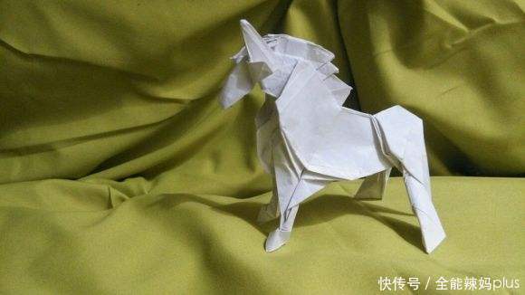 家长|这才是小学生文具的真正用途?第1种太惨了,网友:“毁”童年