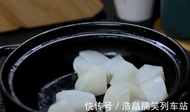 羊肉|天冷就要吃黄焖羊肉,软烂入味,肥而不腻,吃完从头暖到脚