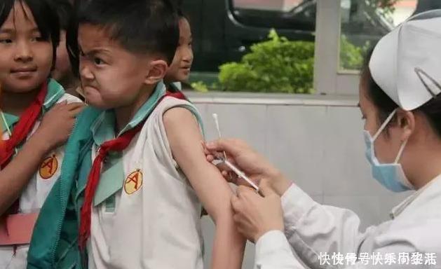 宝爸|3岁萌娃打完针越想越委屈，气冲冲找医生“算账”，网友萌翻了