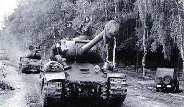 库尔斯克|库尔斯克战役中，曼施坦因不同意停止攻势，按照他的设想能成功吗