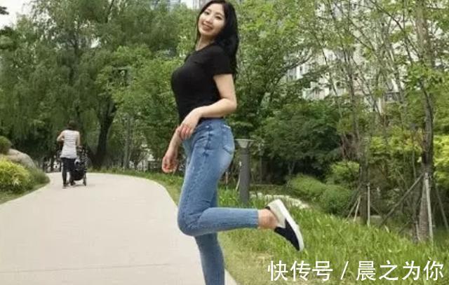 运动|马来西亚美女模特，长相精致身材迷人，运动成就了她的美