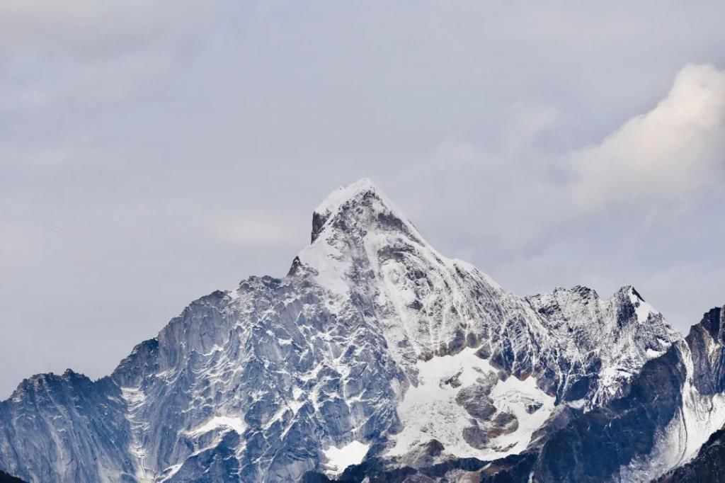 高原|高原有毒，你会上瘾！勇闯稻城亚丁，人生第一次看到雪山......