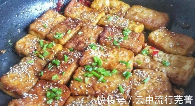 家常美味锅包豆腐，酸甜可口，鲜嫩下饭，一口一块停不下来！