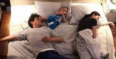 宝宝|小孩睡觉不改掉2个坏习惯，日后很难长成“大高个”，家长别大意