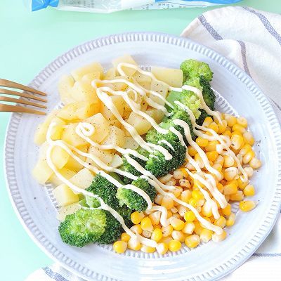 西兰花玉米土豆沙拉