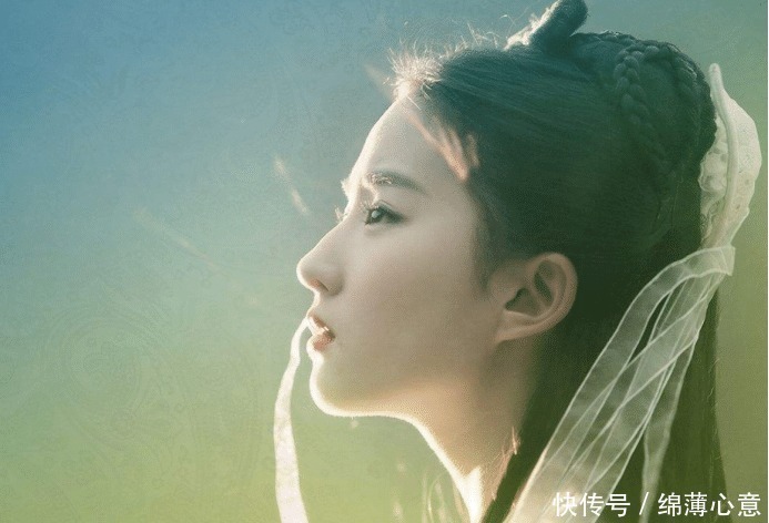 坠马髻|宋代女性的发式又简又仙,我们只会拉直烫头,跟宋代相比差远了