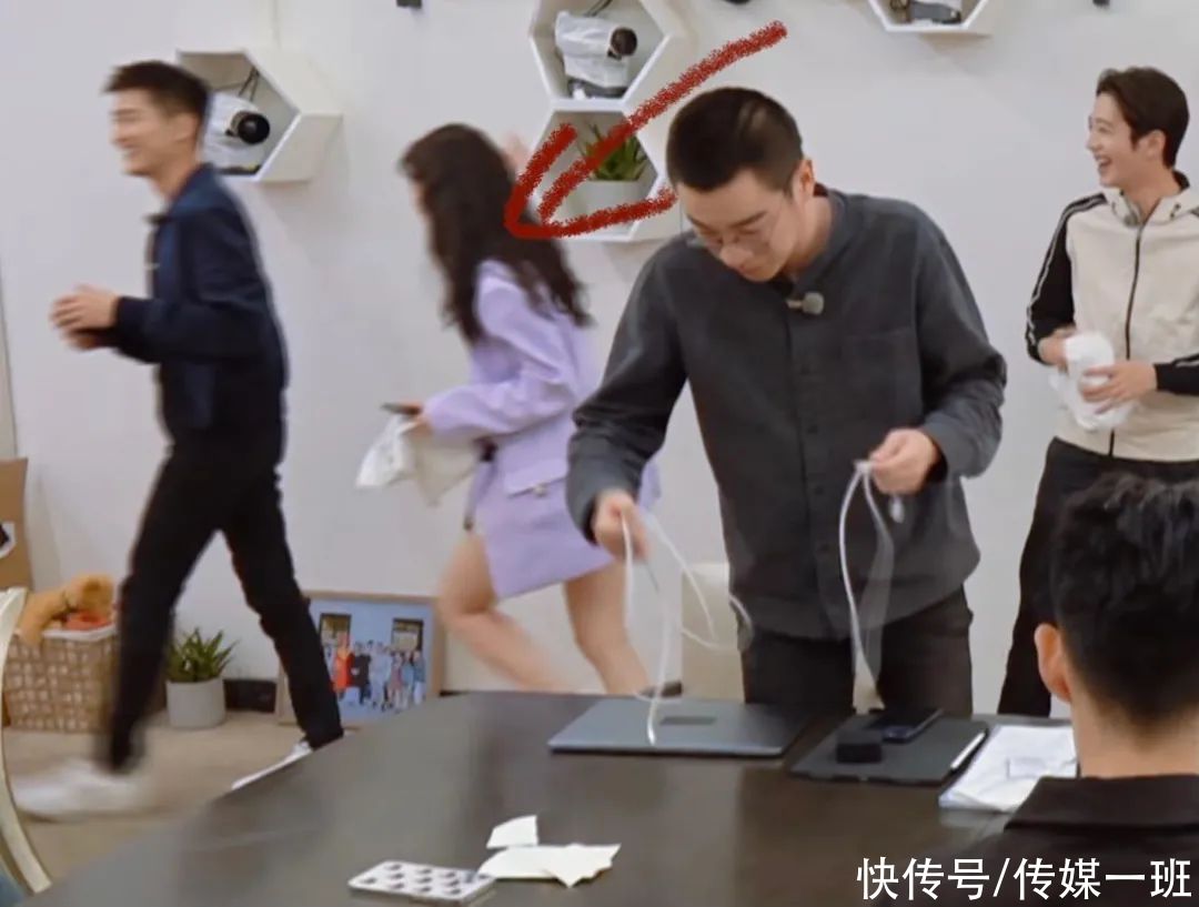 翰哥|孟子义含泪给张翰送别，张翰说以后去她家吃饭，网友表示嗑到了