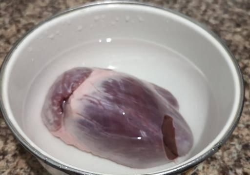 这东西建议每月吃几个,一般肉没法比,贵也要吃,对身体好