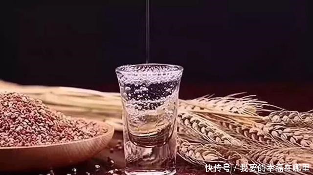 白酒“冷知识”,喝了这么多年,才明白原来这个度数才是最好的