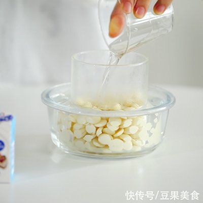 冰淇淋|你做的桃气奶酪冰淇淋,和饭店大厨相比,只差这一步