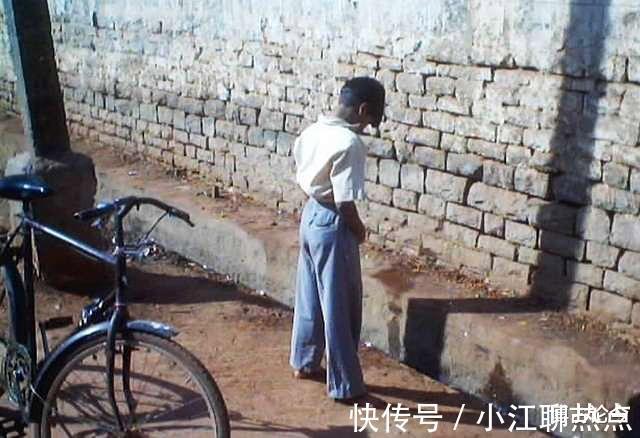 印度教授|印度教授中国落后印度太多,穷人家里才装厕所