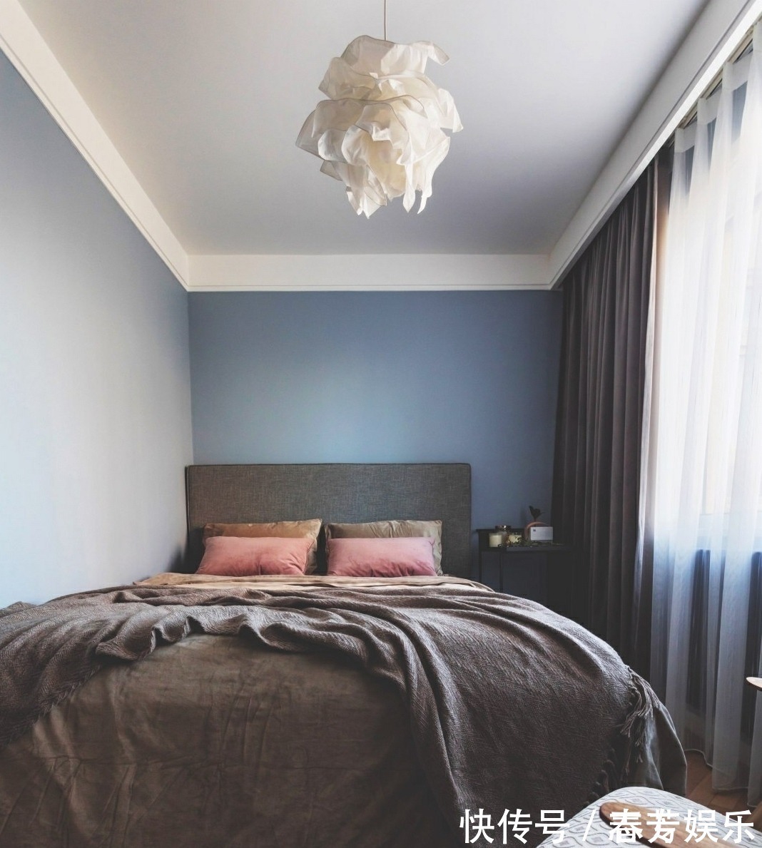 阳台上|独居女孩的精致生活:阳台装浴缸、卧室衣帽间,36平小家样样不少