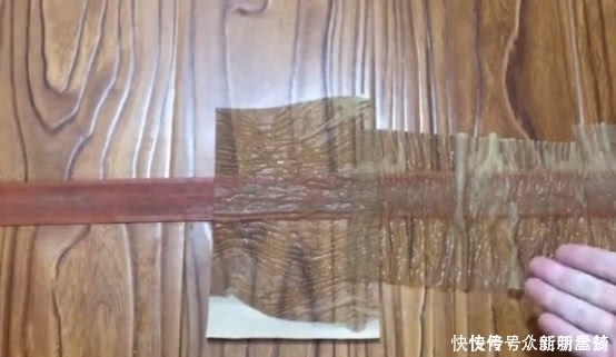 污垢|门口撒一把食盐，很多人都不清楚有啥用，还好知道的早，方法真棒