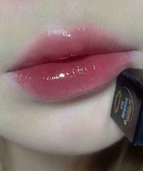 4月里的樱花粉,涂在嘴上也太嫩妹了吧