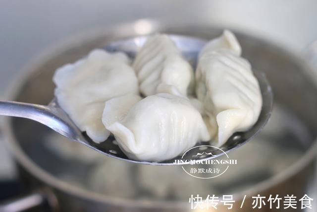 馅儿|调韭菜馅儿时,只要记住调味顺序,韭菜就不会出水,饺子鲜汁四溢