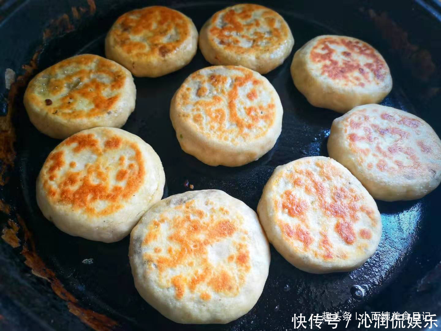 猪油|冬季，我家最爱这馅饼，又薄又软，一口气吃了四个还觉得不过瘾！