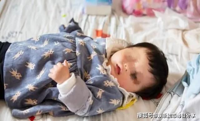 婆婆|8个月男婴，被奶奶“哄成”脑瘫儿，竟还有家长不知悔改