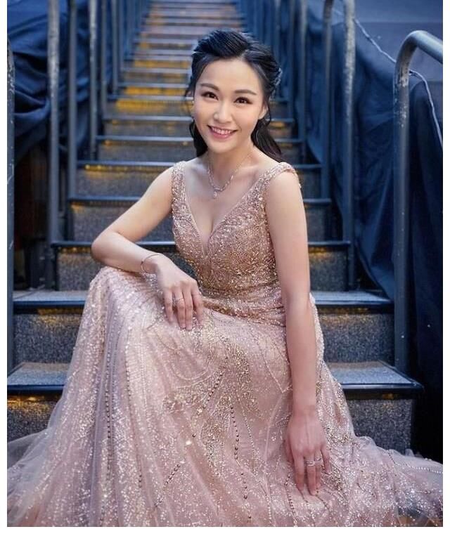 才女港星闪电退出演艺圈…改行当公务员！「铁饭碗月薪」曝光