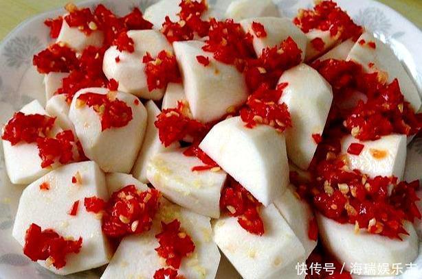 简单|芋头的多样吃法,剁椒芋头烹饪简单,酸辣口味,营养丰富