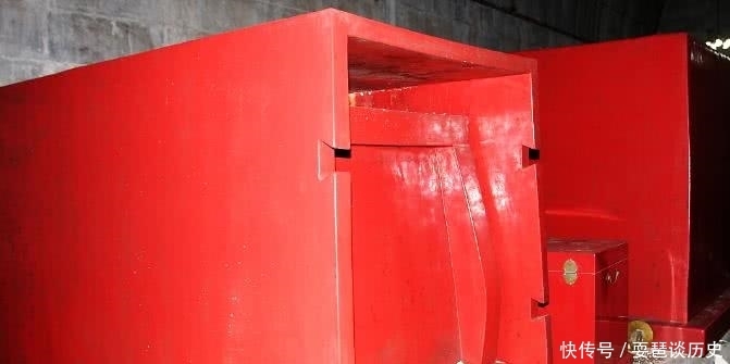 古代|古代金缕衣究竟是什么样子,挖开这两座地宫,终于揭开“谜”团