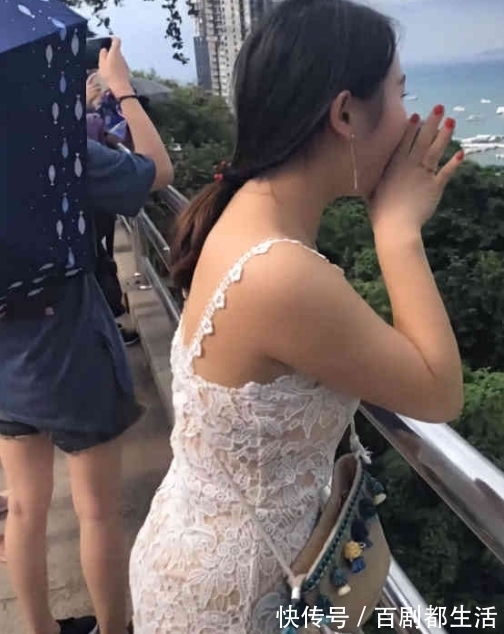 肉肉 微胖女神穿镂空连衣裙,吸睛无数,网友:明人不说暗话,我喜欢你