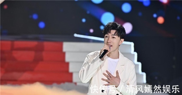 酷狗直播王牌男声张斯可登陆《星光大道》，实力表现斩获周冠军