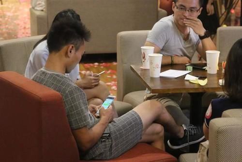 搜狐科技|4G网速被降速了?实测数据公开,中国移动有点难堪