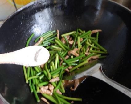 炒肉，直接下锅是大错！教你正确做法，炒啥肉都鲜嫩入味，超好吃