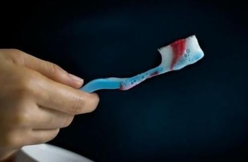 肝脏有问题|肝脏出了问题,常伴有3种“征兆”,发现1个肝脏也能感谢你!