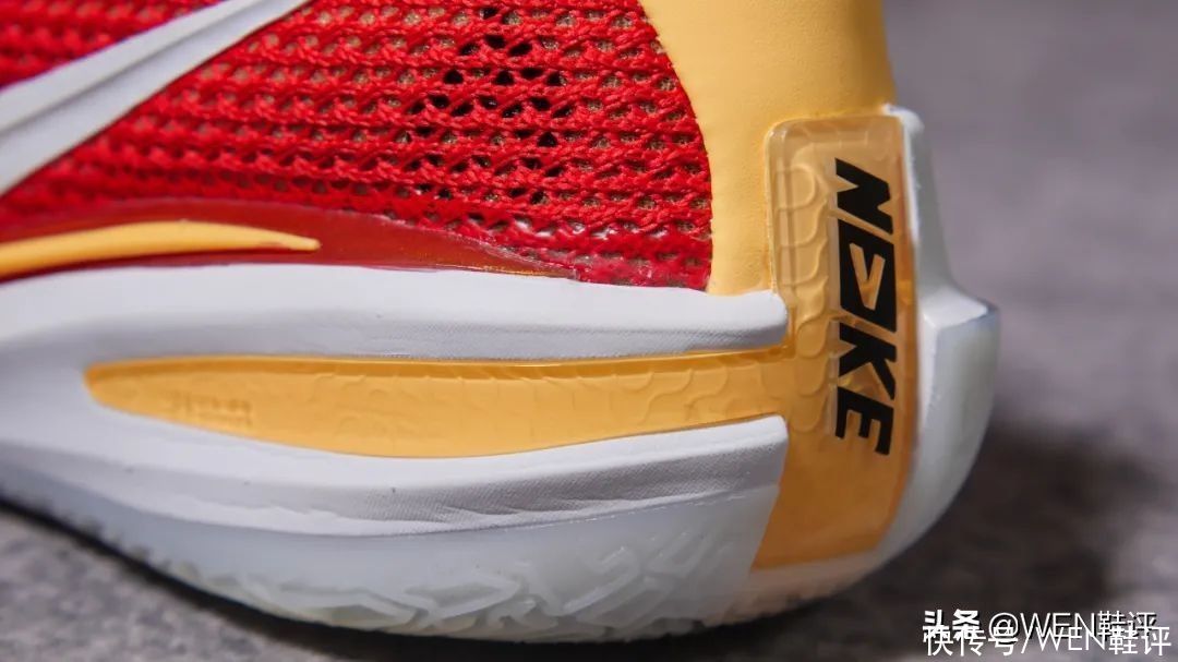 侧翻|顶级后卫实战鞋的新标杆，zoom gt cut溢价它配么？