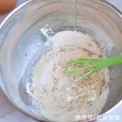 这道斑纹双色蛋糕，一上桌就被哄抢一空