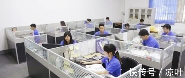 秘书|任正非的第二任妻子姚凌,比丈夫小30岁,曾是得力秘书,温婉动人