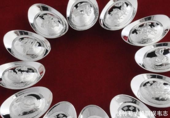  古代|古代的银子是什么样子呢？扔在地上都认不出来，上面都是牙印