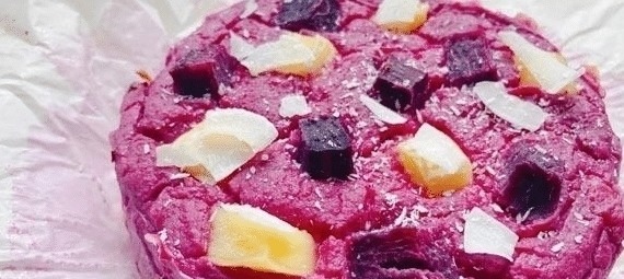 它比蛋糕低卡，比面包美味，这几样一拌一烤，香甜软绵，老好吃了