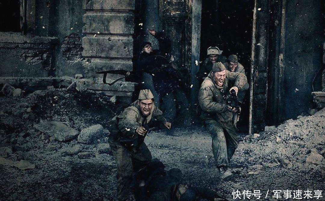冻死|德国士兵在莫斯科冻死几十万,为什么不抢苏联人的衣服穿?