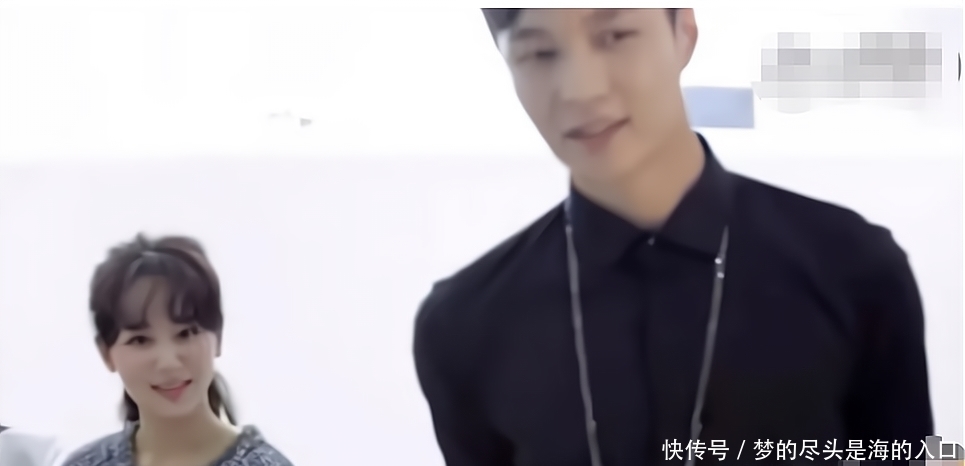 张子枫 上节目澄清恋情,谁还能比他们绝!