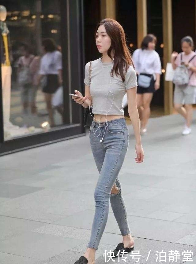 紧身裤|街拍:没有紧身裤,小姐姐们照样展现完美身姿