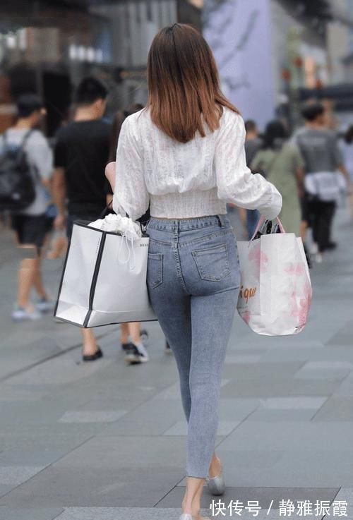 牛仔裤|衣品体现在穿搭上,休闲牛仔裤也能让你美出个性