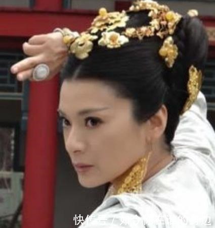 金庸武侠中给老公戴绿帽子的角色,建宁受虐狂,段誉老妈可惜了