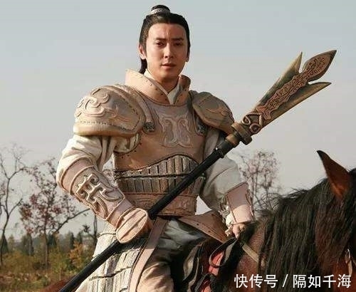 击败|杨戬大战赵公明,第一次将其击败,第二次为何不敢再出手?