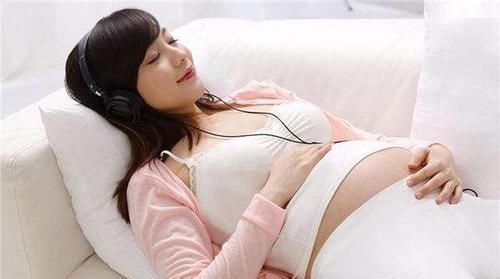 产期|产妇进产房前,偷偷塞给医生一张纸条,医生看完忍不住偷偷抹泪