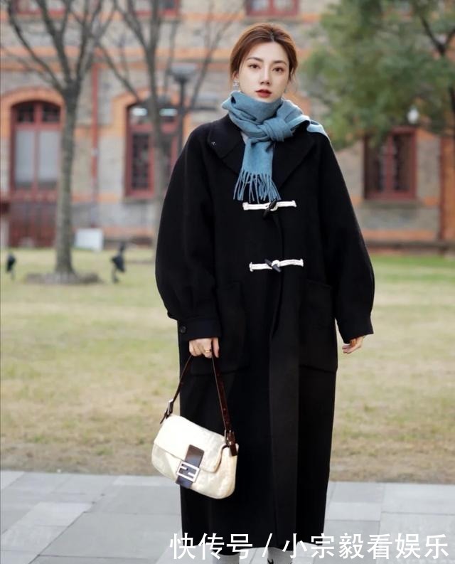 想要保暖又时髦，脖颈配饰少不了，冬季穿搭加分就靠它