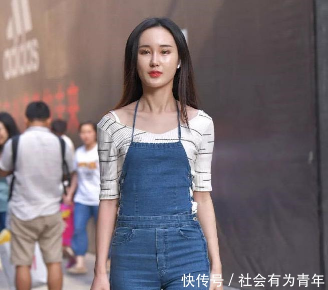 穿挂脖牛仔裤就是好看!