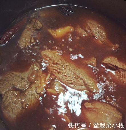 酱牛肉|大厨伯伯教我做酱牛肉,只需要三步,软嫩筋道,比卤肉店卖的好吃