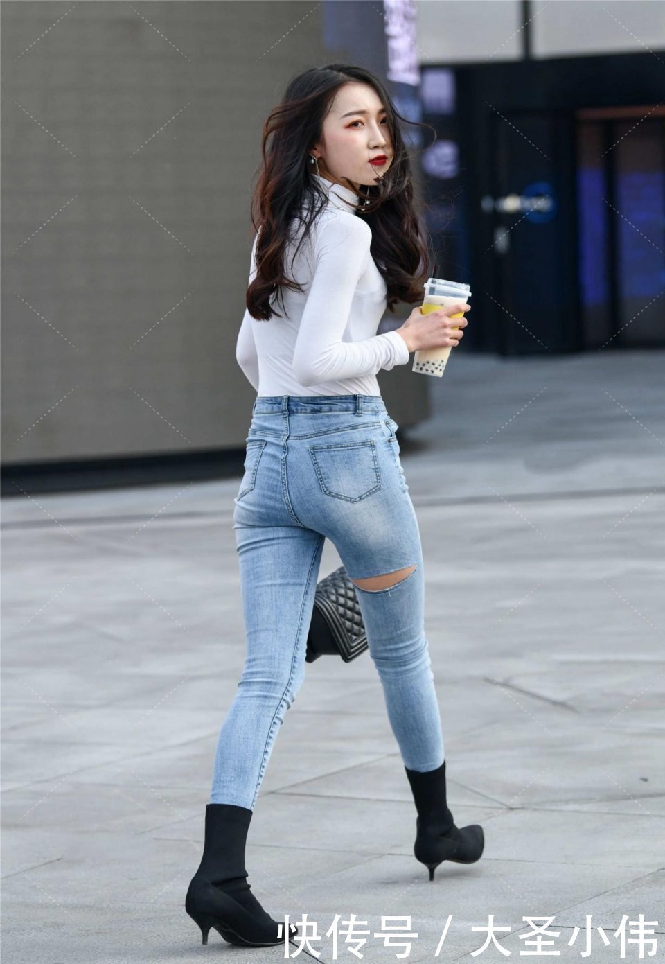 老婆|美女街拍:看背影就知道不是普通人,如果您要娶老婆,一定要娶这样的类型