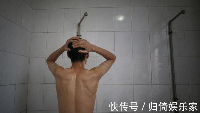 男性寿命|刮胡子频率,会影响男性寿命最好避开三个时间,别拿健康开玩笑