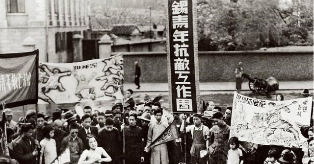 首个普及义务教育的人,终身不纳一妾,不认慈禧当干娘