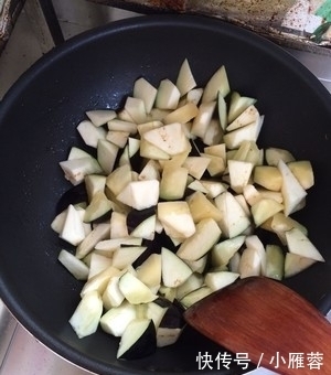 茄子百吃不厌的做法，美味又下饭，做法简单，大人小孩都爱吃